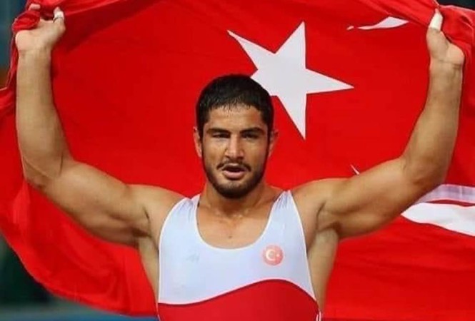 8. kez Avrupa şampiyonu olan milli sporcumuz Taha Akgül’ü gönülden kutluyoruz.